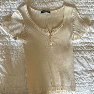 Brandy Melville Cream Short Sleeve Tee